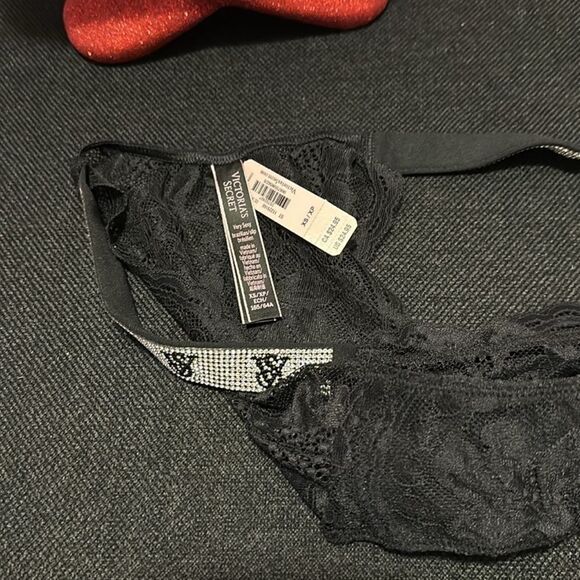 Victoria Secret Bundle one red thong and one black Brazilian panty - Picture 3 of 8